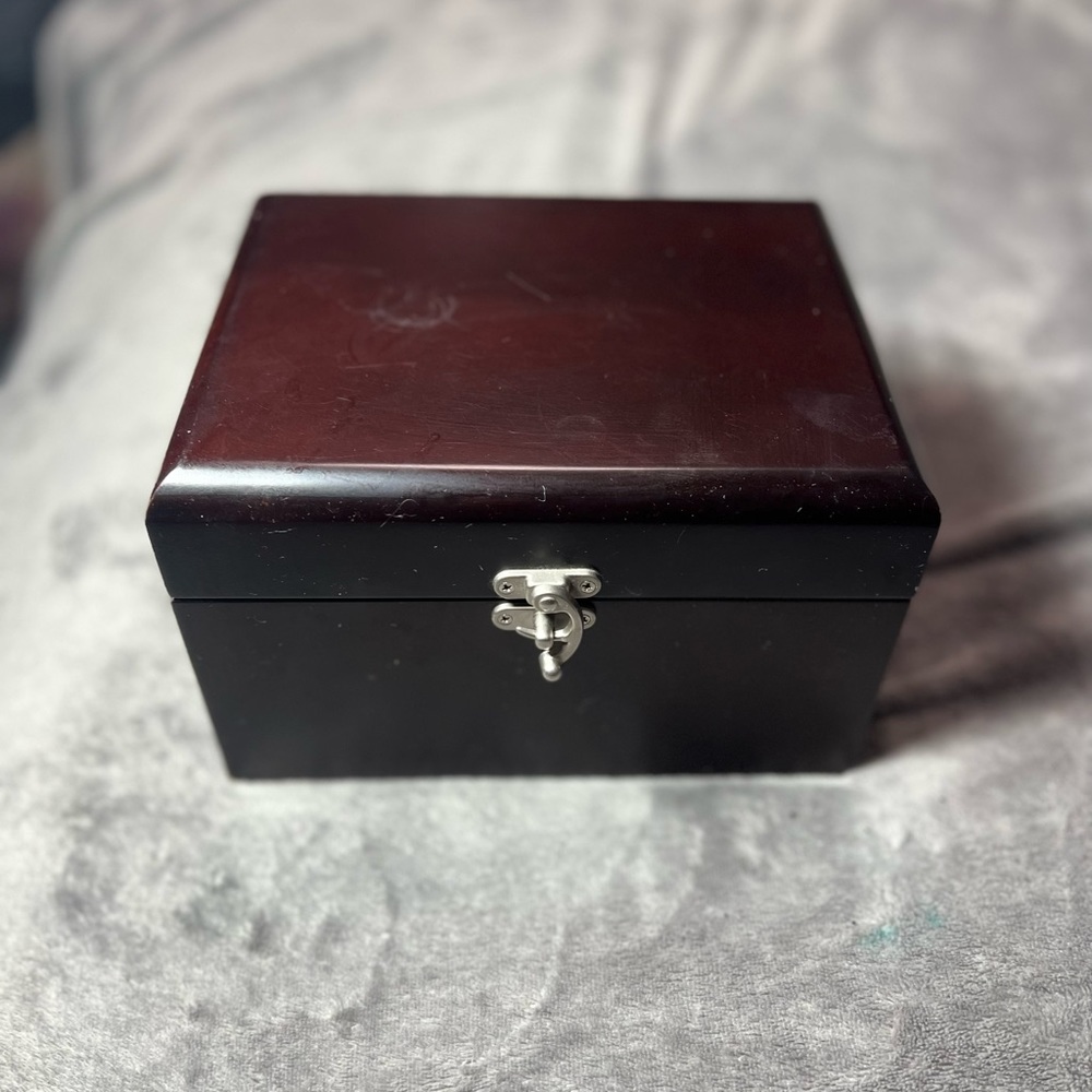 Jewelry organizer